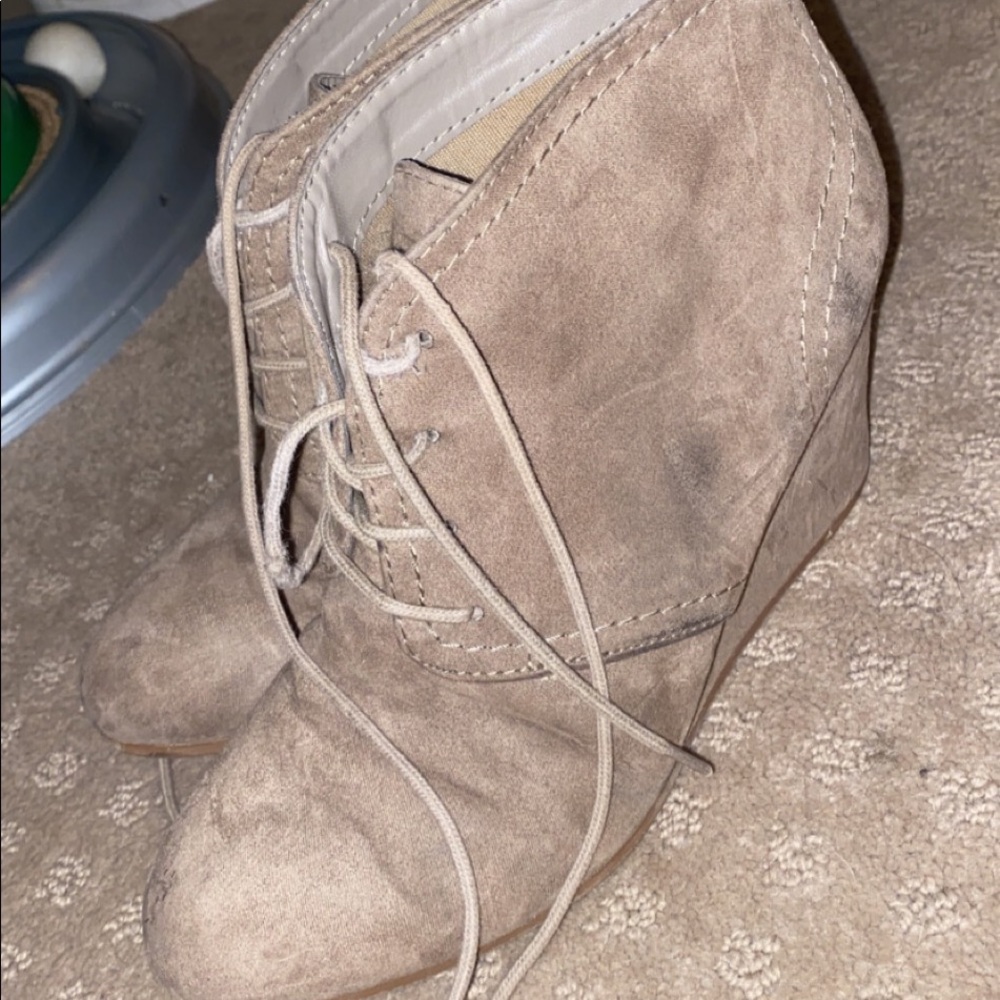 Tan wedges